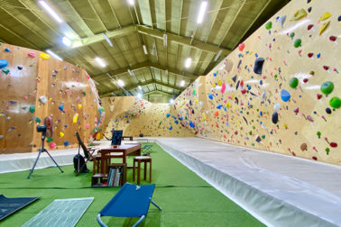 名護BANJAT bouldering（バンジャット ボルダリング）